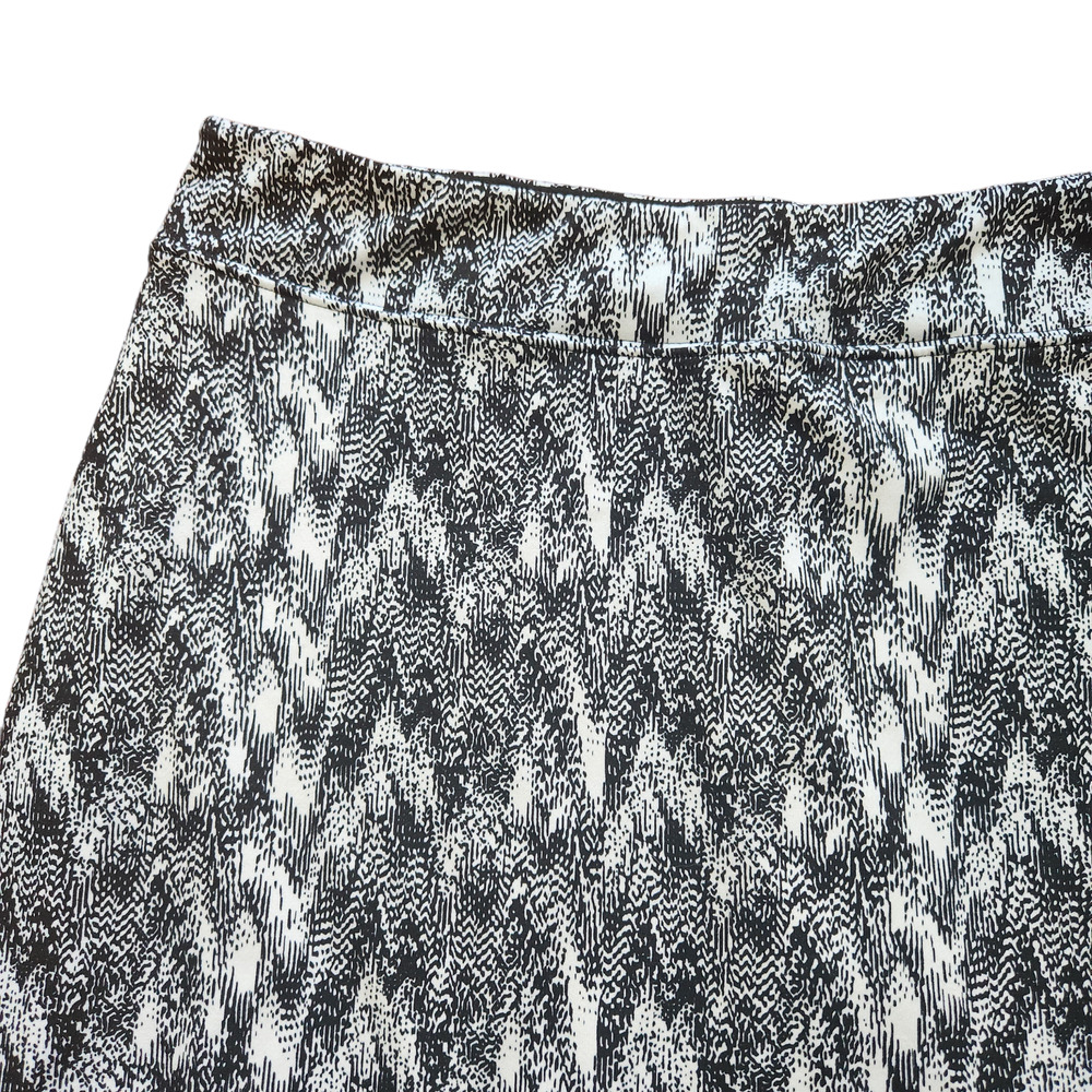 Tranquility Skort Womens XL Black & White Print Activewear - Picture 2 of 7